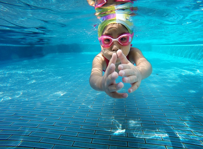 ESCUELA DE NATACIÓN NIÑOS DE 2 A 3 AÑOS